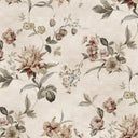 Blommigt tyg i beige med romantiskt bladmönster och blommor i dämpade nyanser av rosa, grönt och beige.