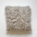 Grått kuddfodral 45x45 i fluffig akryl med mjuk textur