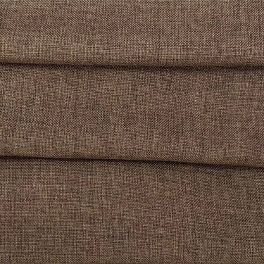 Närbild av gardintyget Katja i brun nyans, dubbelbredd gardintyg med mjuk tyngd och elegant fall.
